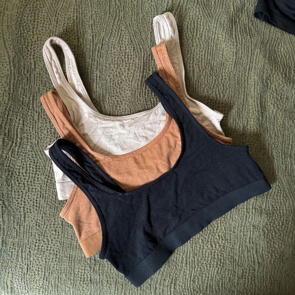 Old Navy Cropped Tanks Set of 3 size M - Picture 1 of 3